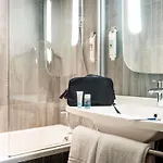 Hotel Ibis Centre Grand Palais 3*