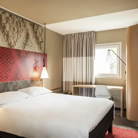 Hotel Ibis Centre Grand Palais