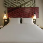 Hotel Ibis Centre Grand Palais