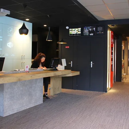 Hotel Ibis Centre Grand Palais 3*