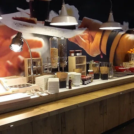 Hotel Ibis Centre Grand Palais