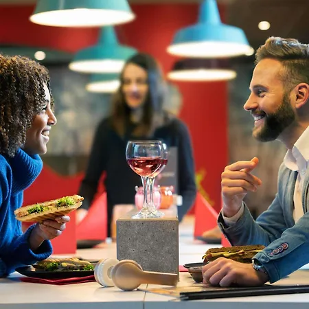 Hotel Ibis Centre Grand Palais