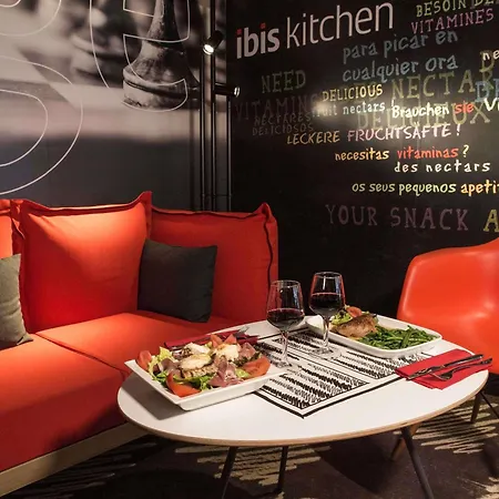 Hotel Ibis Centre Grand Palais 3*