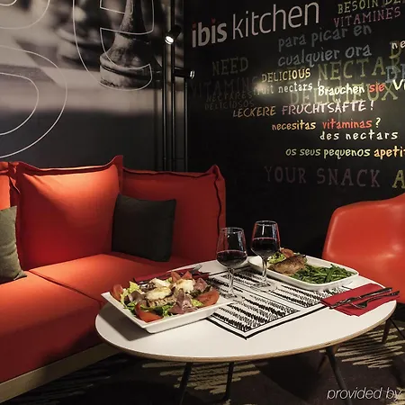 Hotel Ibis Centre Grand Palais 3*