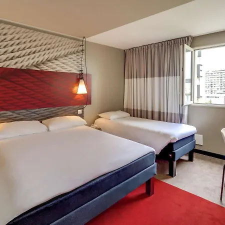 Ibis Centre Grand Palais