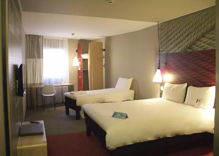 Ibis Centre Grand Palais