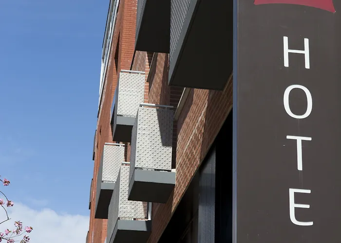 Hotel Ibis Centre Grand Palais 3*