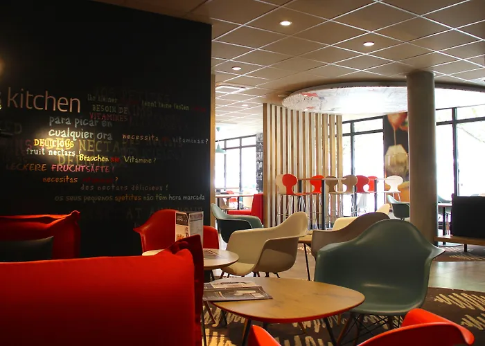 Ibis Centre Grand Palais 3* Lila