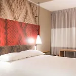 Ibis Centre Grand Palais