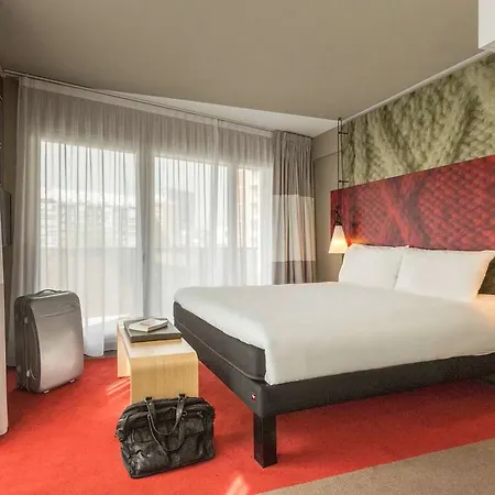 Ibis Centre Grand Palais